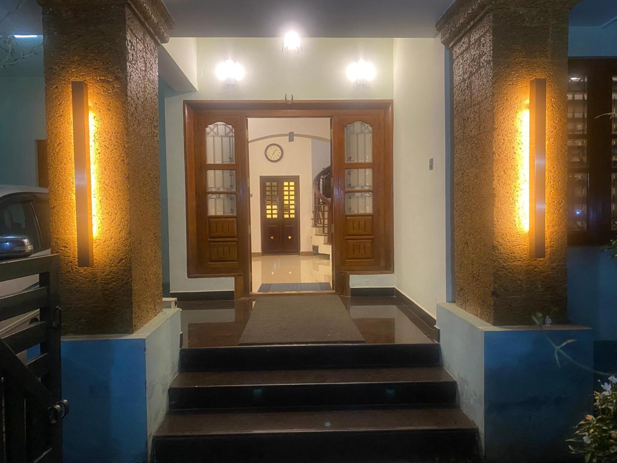 "Radhas" 4Br Villa In Gated Spring Field Community, Каннур Экстерьер фото